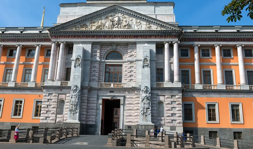 Весь Михайловский (Инженерный) замок — индивидуальные экскурсии от 1300 руб.