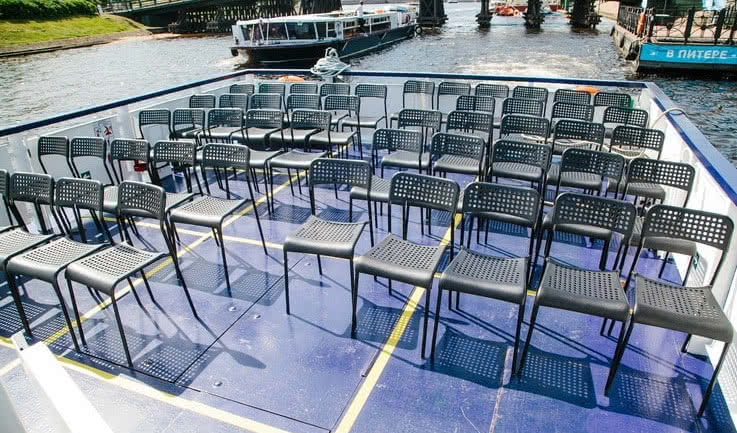 Верхняя палуба – аренда теплохода в СПб от 13000 рублей