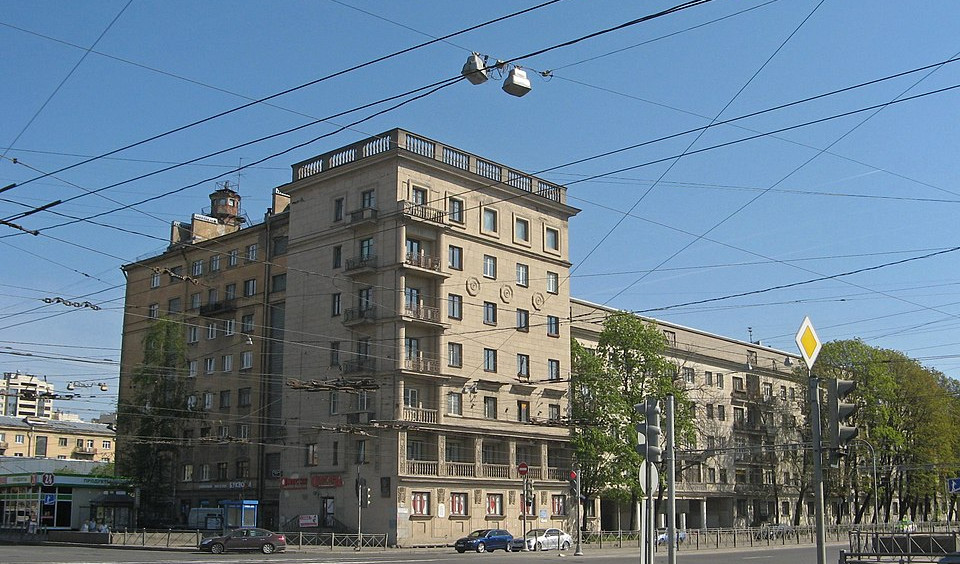 Жилой дом Лесном проспекте – пешеходные экскурсии от 1100 рублей