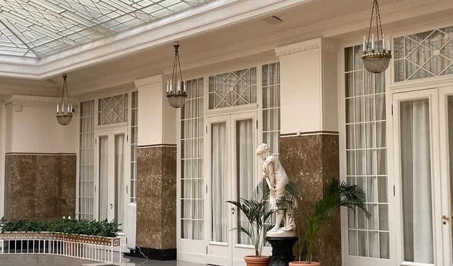 Интерьеры гостиницы «Астория» – экскурсии во дворцы, особняки и музеи для заказных групп от 4160 рублей