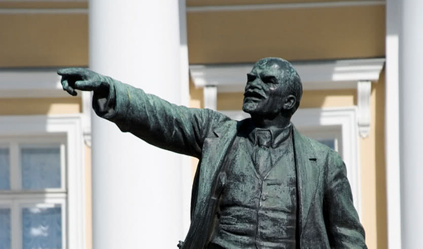 Эра Милосердия. Вокруг Смольного (для заказных групп) – пешеходные экскурсии для заказных групп от 290 рублей