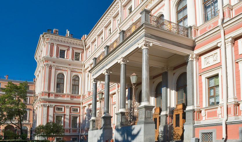 Женские образы Петербурга — автобусная экскурсия