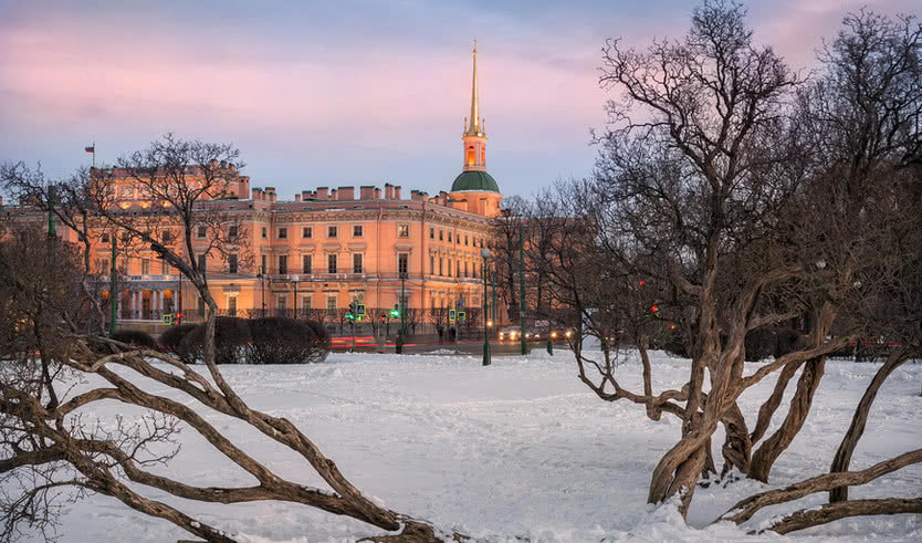 Михайловский замок — Туры в Москву от 32620 рублей 