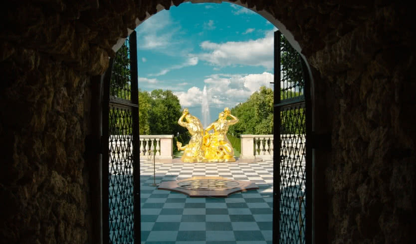 Петергоф на метеоре — экскурсия для заказных групп от 27800 рублей