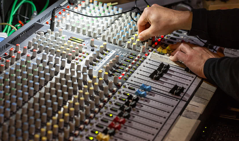 Микшерный пульт – Экскурсии в музеи и общественные учреждения от 1180 рублей