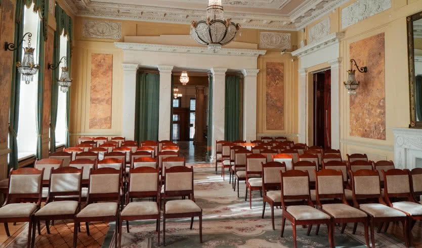 Корпоративная программа «Женские образы Петербурга» – корпоративные мероприятия от 1100 рублей