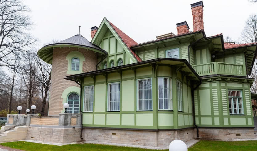 Каменный остров, часть 2 – Пешеходные экскурсии от 600 рублей