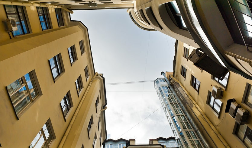 Дворы-колодцы Петербурга: история доходных домов – Пешеходные экскурсии