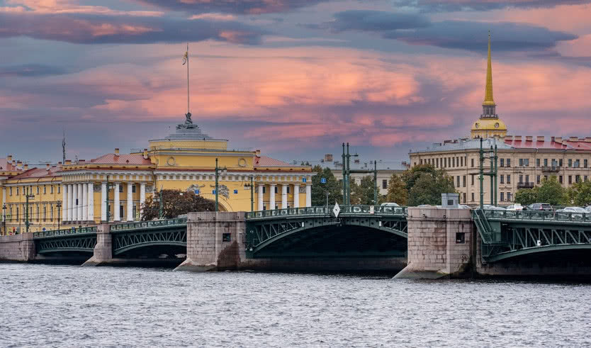 Серебряное ожерелье России (Петербург + г. Ивангород) – тур в СПб от 16190 рублей Фото автора Filip Filipovic: Pexels