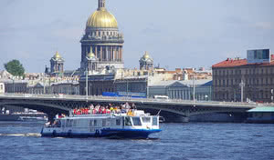 Когда заканчивается навигация в Петербурге в 2025 году