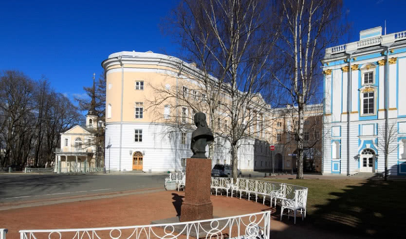 Царскосельский лицей – автобусная экскурсия от 1900 рублей