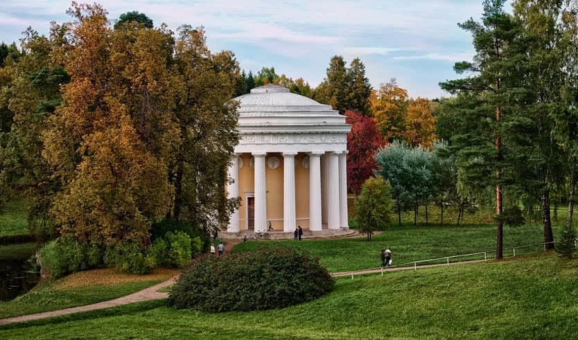 Павловск. Храм дружбы – сборные туры в Санкт-Петербург от 23550 рублей
