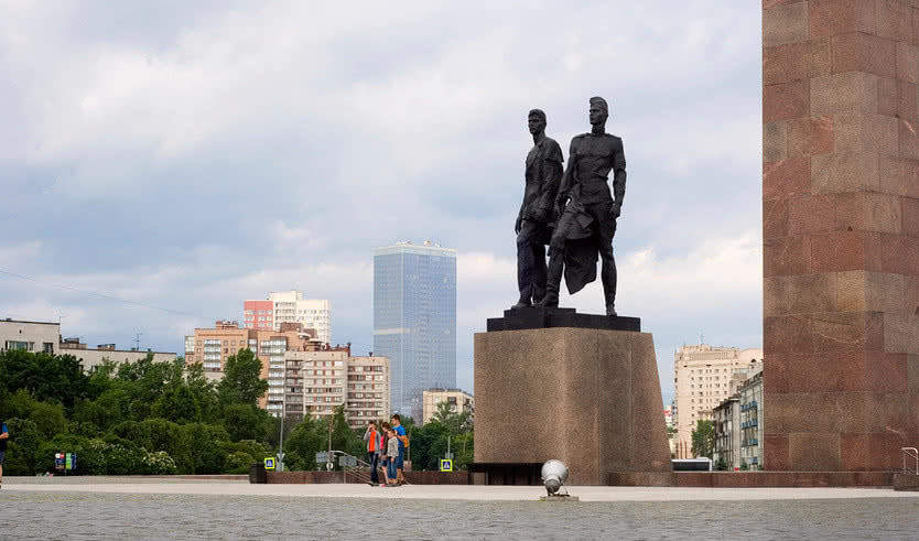 Рабочий и солдат — Экскурсии и программы для детей от 240 рублей