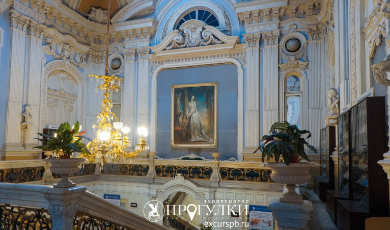 Интерьер особняка З. И. Юсуповой на Литейном — Дворцы и особняки от 1050 рублей