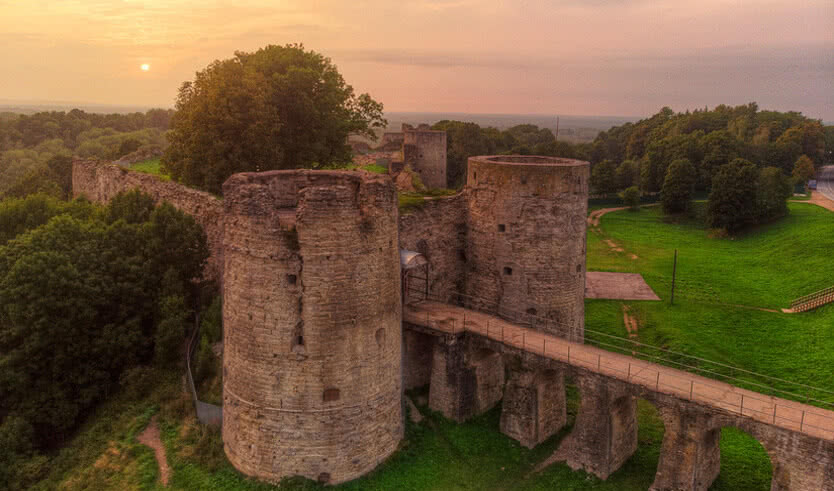 Крепости и усадьбы Ингерманландии (для групп) – автобусные экскурсии для организованных групп от 2100 рублей