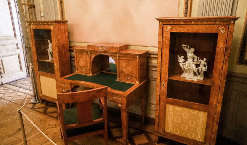 Румянцевский особняк на Английской набережной для групп — Интерьерные