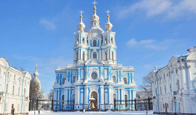 День Влюбленных в Северной столице – туры в Санкт-Петербург от 8200 рублей