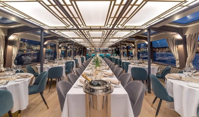 Теплоход «Амели» – аренда теплохода от 29000 рублей