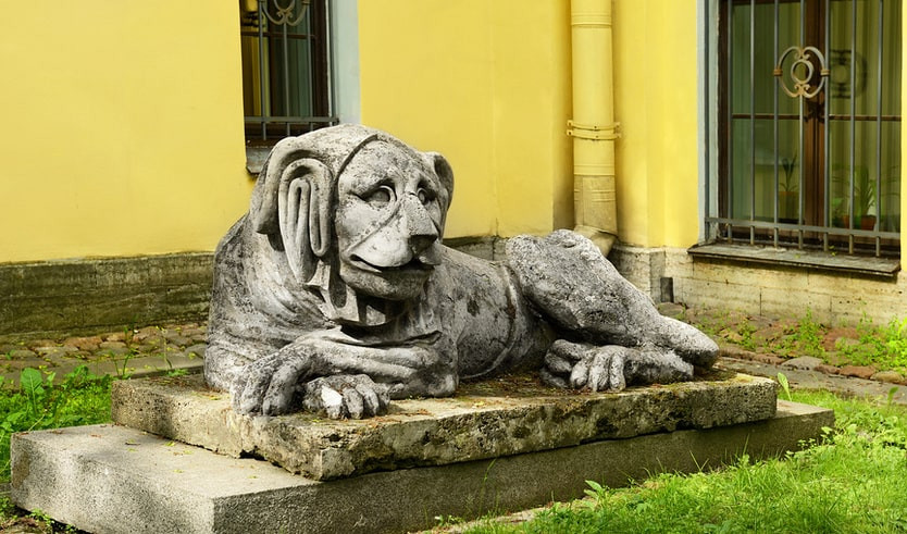 Печальный лев – пешеходные экскурсии от 1000 рублей