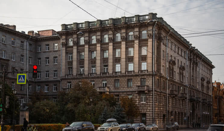 Исторические квартиры и парадные – пешеходные экскурсии от 900 рублей