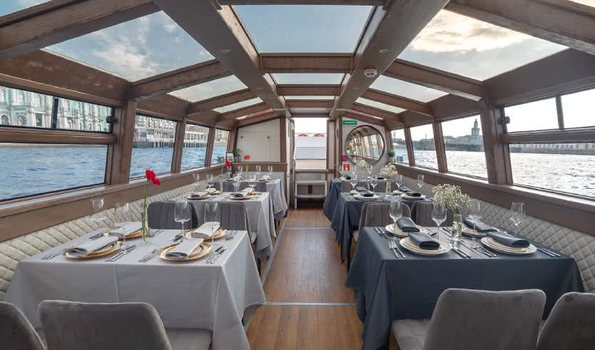 Теплоход «Антверпен» – аренда теплохода от 6000 рублей