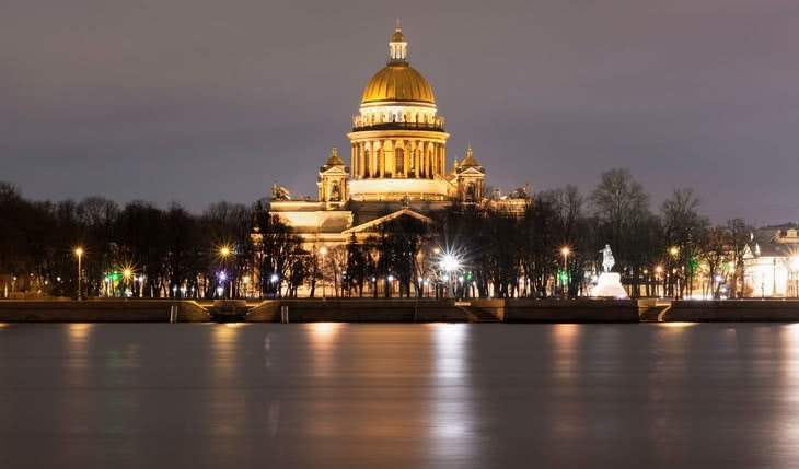 Главные площади Петербурга – пешеходные экскурсии для заказных групп от 290 рублей