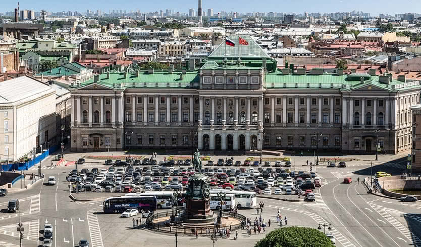 Мариинский дворец и памятник царю Николаю I – экскурсии и программы для детей от 240 рублей
