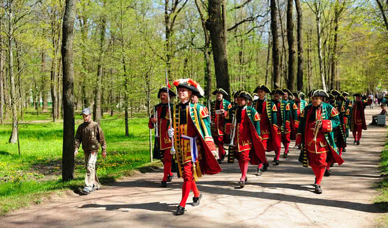 Праздник открытия фонтанов в Петергофе 2021 — Автобусные загородные
