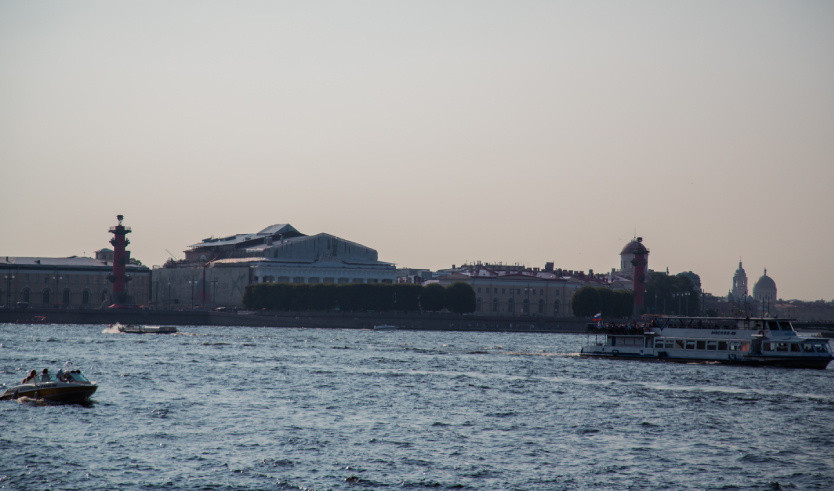 Васильевский остров – водные экскурсии по рекам и каналам от 1000 рублей