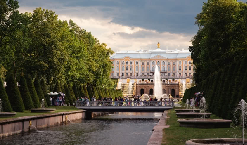 Выпускной тур в Петербург «ПОД ХЭШТЕГОМ #PETERSBURG_BEST» — Туры в Санкт-Петербург для школьников от 16300 руб.