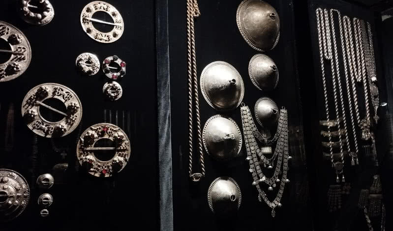 Экспонаты выставки – интерьерные экскурсии от 1400 рублей