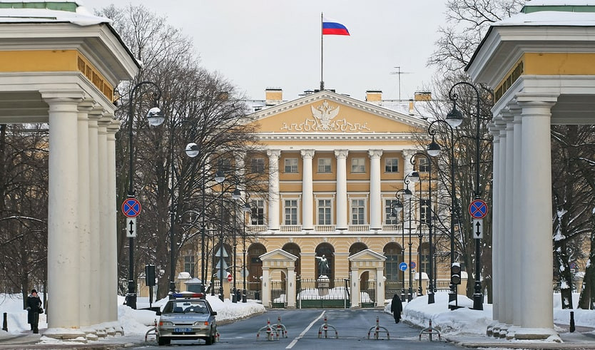 Вид на Смольный институт – от Смольного монастыря к Смольному институту от 1900 рублей