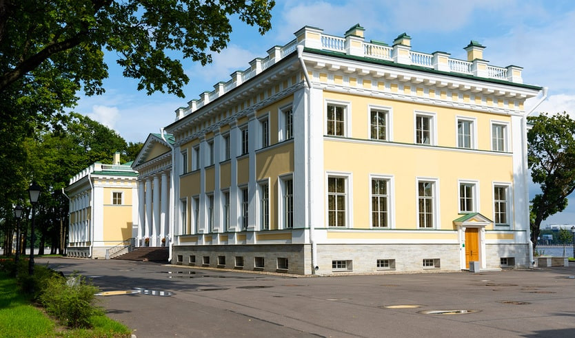 Забытая императорская резиденция. Вокруг Каменноостровского дворца и храма Иоанна Крестителя – Пешеходные экскурсии от 600 рублей