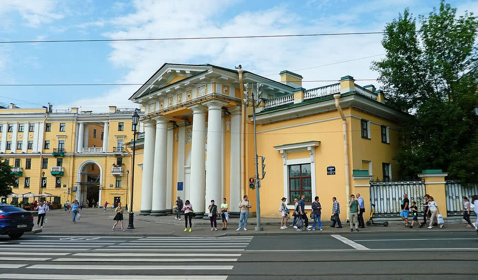 Сенная площадь. Гауптвахта – автобусные экскурсии от 2100 рублей