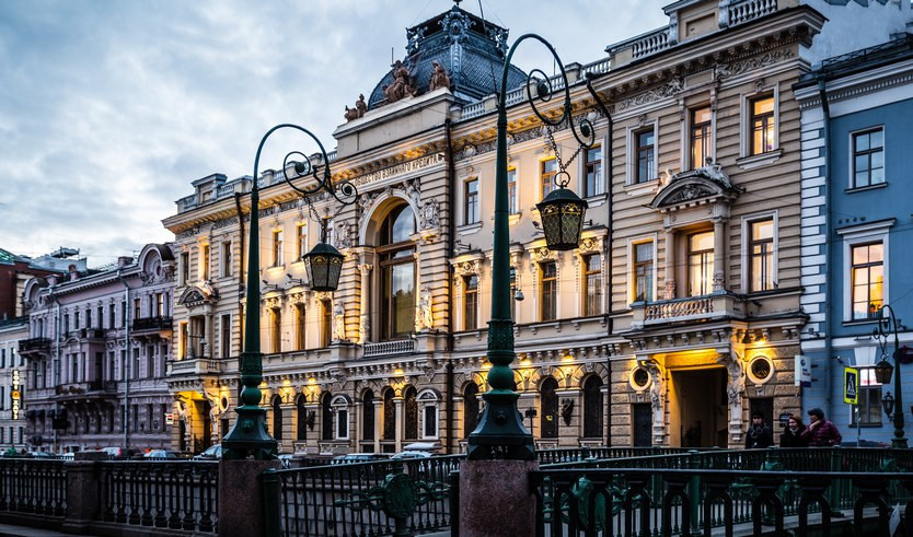 Обзорная экскурсия со Смольным собором от 1000 руб.