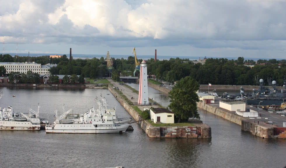 Петровский док