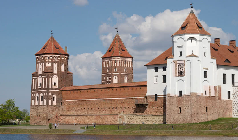 Мирский замок – туры и круизы из Петербурга от 21500 рублей