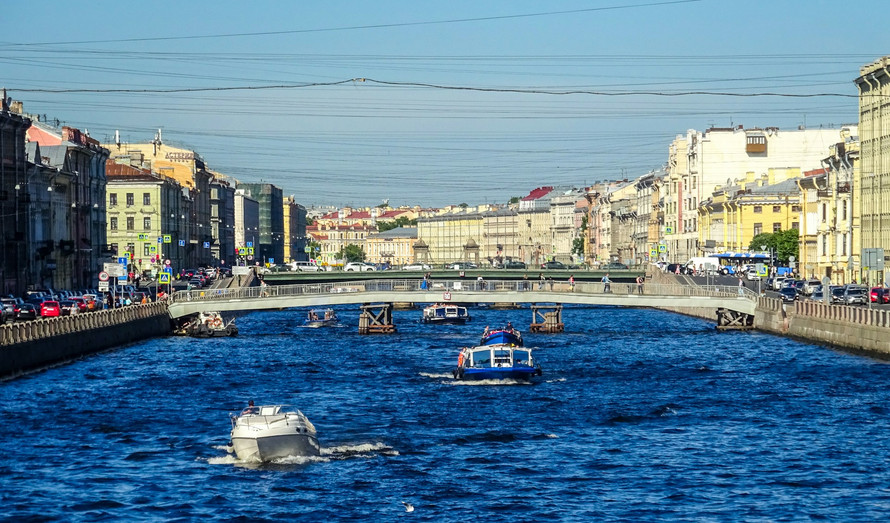 Обложка статьи Куда сходить в Петербурге бесплатно в 2026 году: полный гид