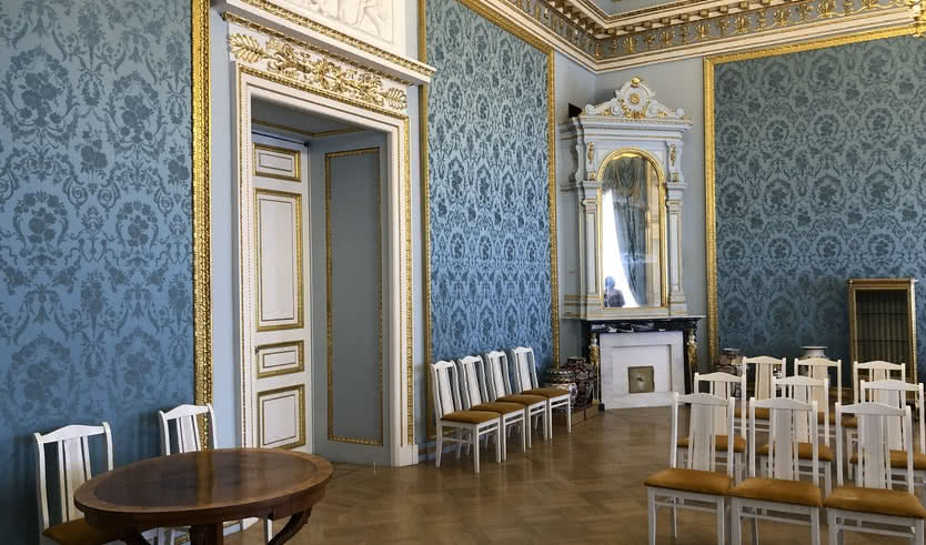 Интерьер Аничкова дворца – экскурсии и программы для детей от 1800 рублей