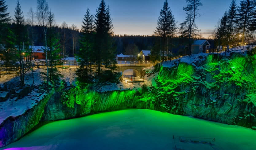 Премиум-тур «Новогодняя Рускеала» в загородном коттедже – новогодние туры в Карелию от 106400 рублей