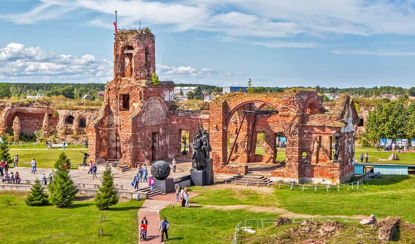 На катере в Орешек — Индивидуальные (VIP) экскурсии и туры в Санкт-Петербурге от 12000 руб.