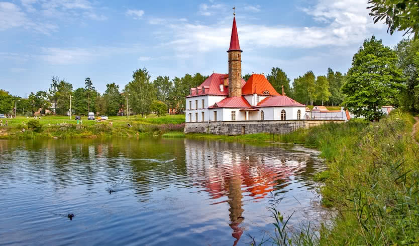 «Путь рыцаря» в Приоратском дворце (театрализованное действо) — Индивидуальные (VIP) экскурсии и туры в Санкт-Петербурге от 7200 руб.