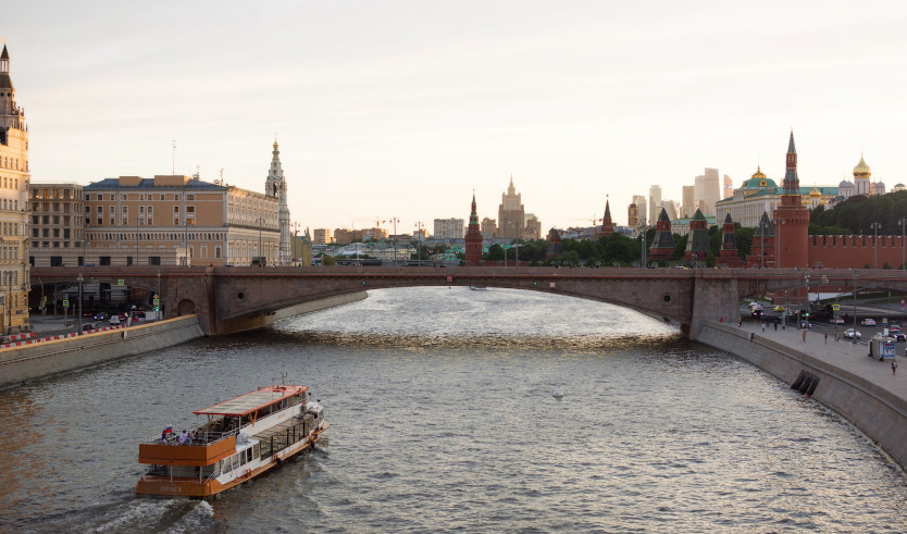 Семейный уикенд в Москве — фото №1 — Photo by Vitali Adutskevich on Unsplash