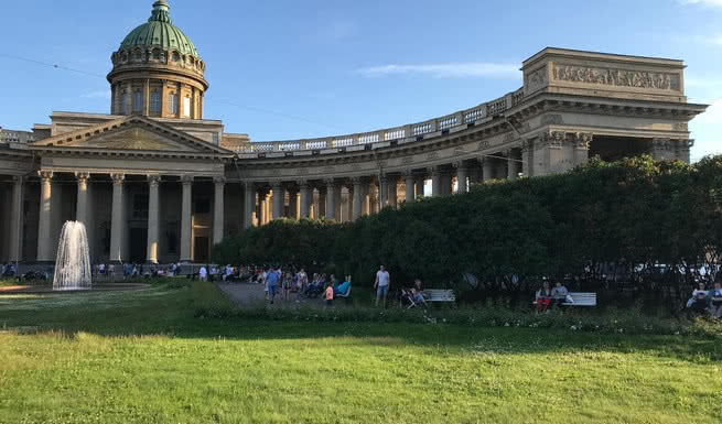 Невский проспект. Часть 2. С посещением музея-фотосалона Карла Буллы (для групп) – пешеходные экскурсии для заказных групп от 385 рублей