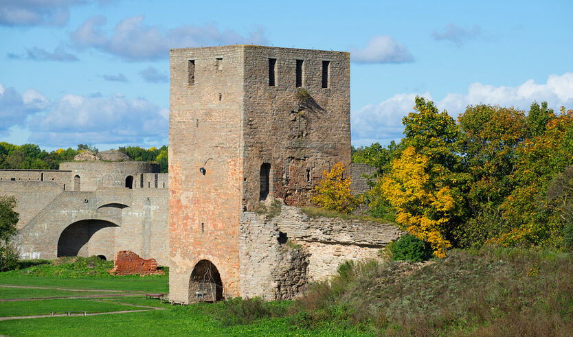 От Копорья до Ивангорода. Замки и творцы — Автобусные загородные