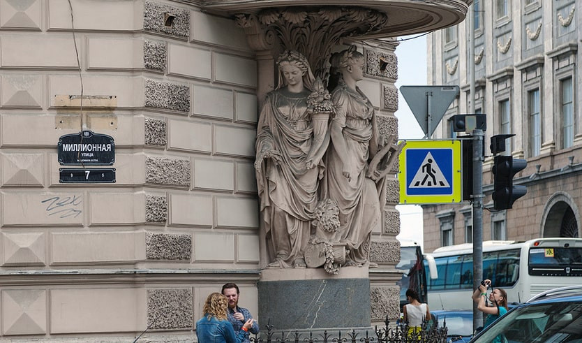 Музы Миллионной улицы – Пешеходные экскурсии