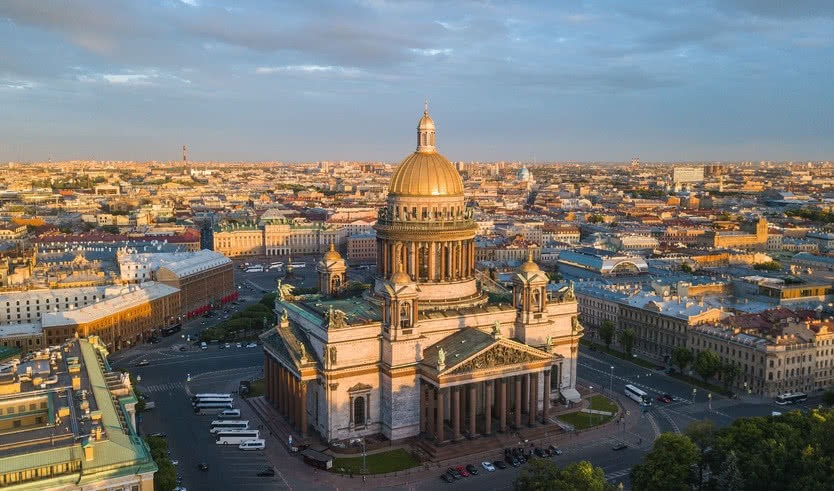 Серебряное ожерелье России (Петербург + г. Ивангород) – тур в СПб от 16190 рублей Фото автора Dmitry Artamonov: Pexels