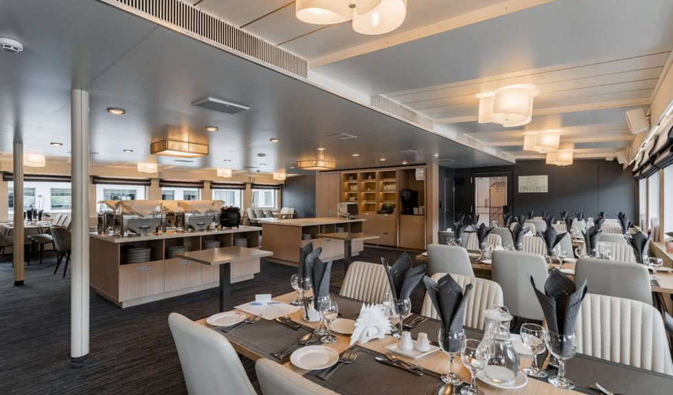 Бар-ресторан «Нева»