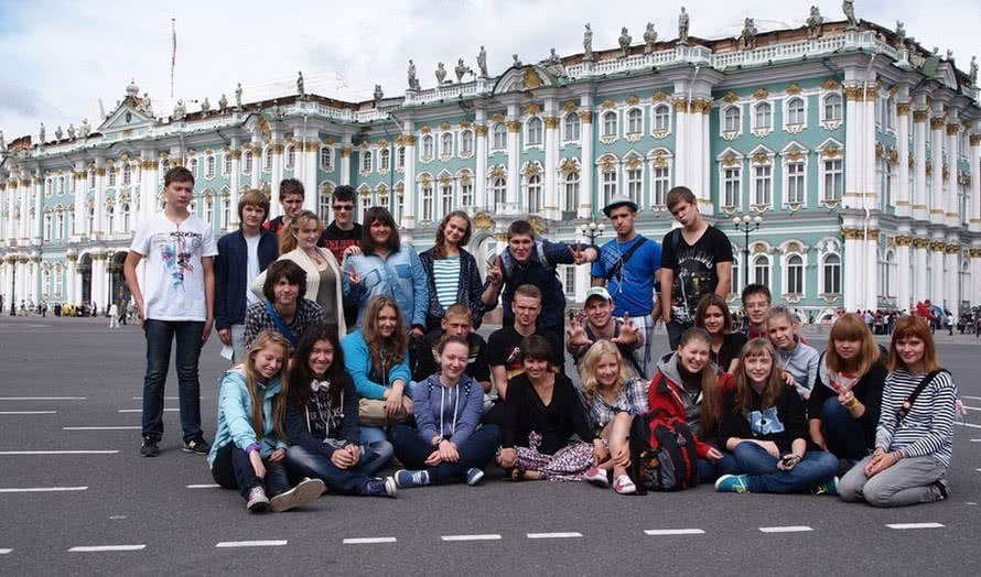 Обложка статьи Экскурсионные абонементы, которые точно понравятся ученикам 10-11 классов