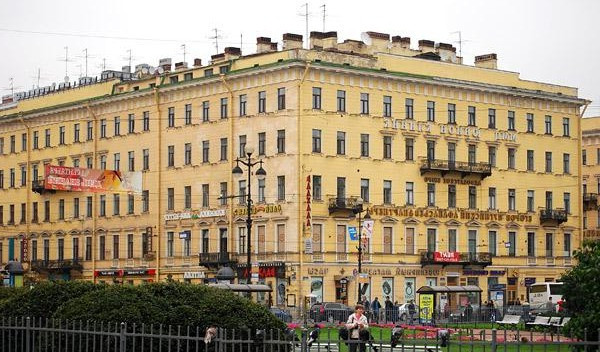 Малая Конюшенная улица — Пешеходные экскурсии